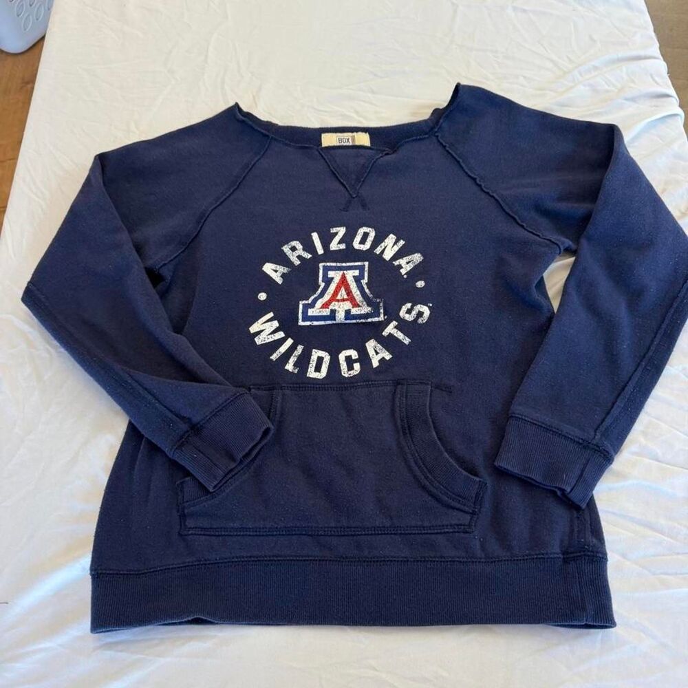 Arizona Women's Navy and Blue Sweatshirt